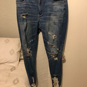 Destroyed AE high rise jeggings